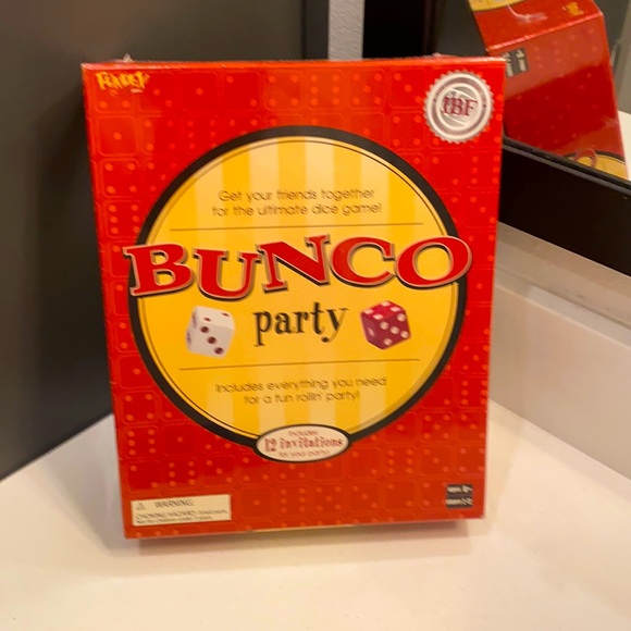 Bunco Party Dice Game 2 to 12 Players 2004 Fundex - Picture 1 of 2